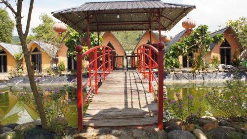 Surrounding environment, Homestay Suoi Khoang Minh Hang in Ban Coc Lua
