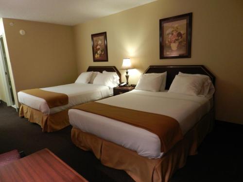 Luxury Inn & Suites Troy