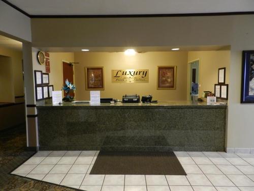 Luxury Inn & Suites Troy