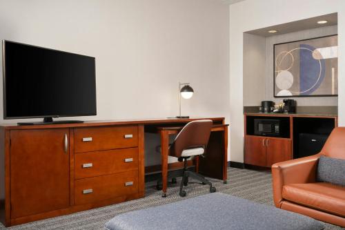 Courtyard by Marriott Albuquerque Airport - image 22