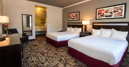 Granada Inn Located in Santa Clarita, Americas Best Value Inn and Suites Granada Hills-L is a perfect starting point from which to explore Los Angeles (CA). Offering a variety of facilities and services, the prop