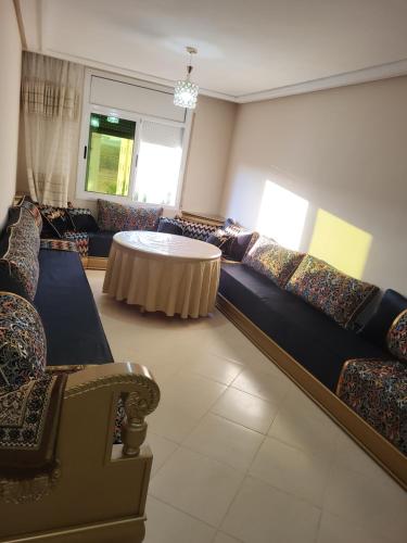 . appartement NADOR wifi gratuit clima mobile