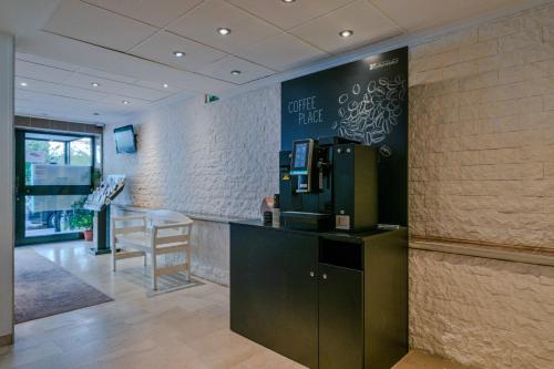 Hotel Mondial Comfort - Frankfurt City Centre - image 2