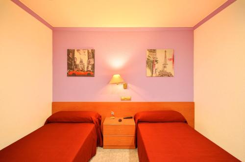 Hostal Apolo Trece - image 12
