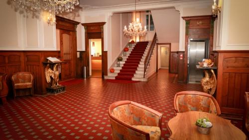 Hotel Fravi 5