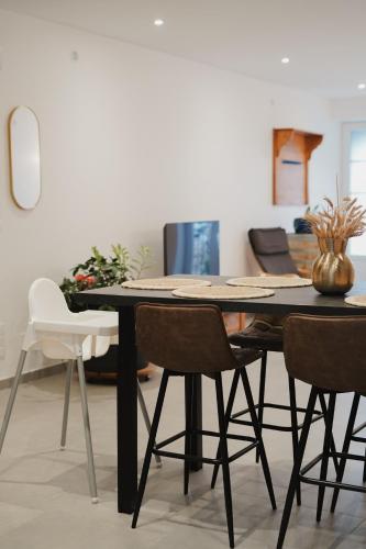 Maison au bord du Rhône avec Patio 5 pers (Maison au bord du Rhone avec Patio 5 pers) in 坦萊爾米塔日