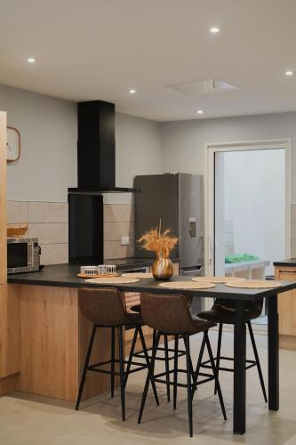 Maison au bord du Rhône avec Patio 5 pers (Maison au bord du Rhone avec Patio 5 pers) in 坦萊爾米塔日