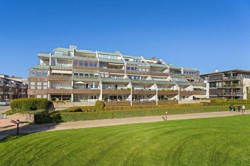 Central and modern apartment by the sea in Kristiansand