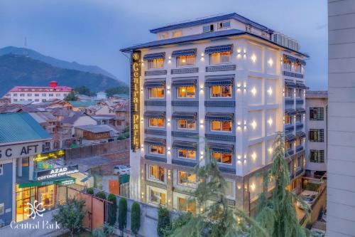 Exterior view of Hotel Central Park Near Dal Lake