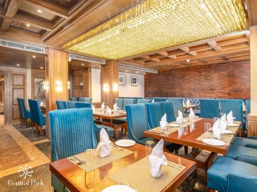 Restaurante, Hotel Central Park Near Dal Lake in Srinagar