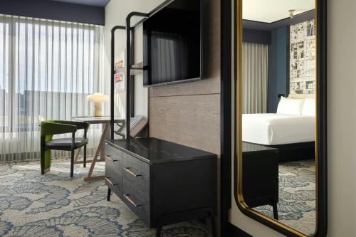 2 queen beds