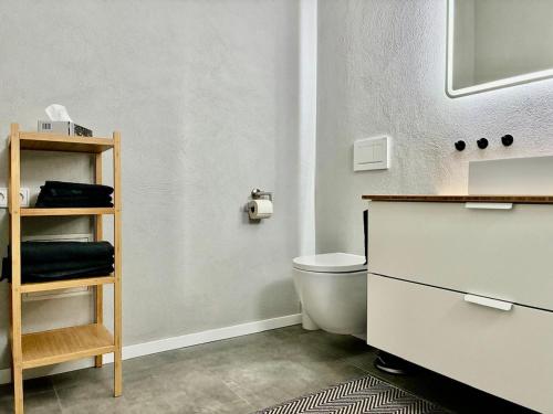 Vannas istaba, RaumWerk Apartment, Family-Friendly, Terrace in Hollstadt