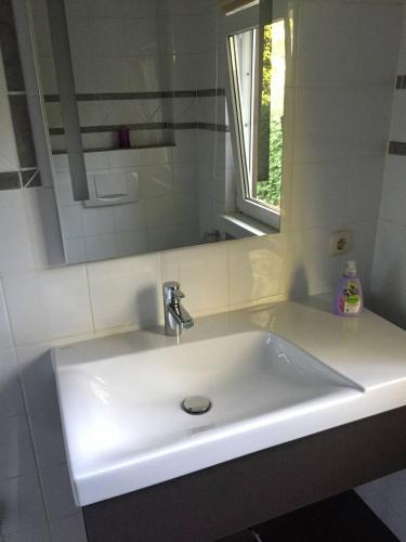 Romantická chatka obrázok