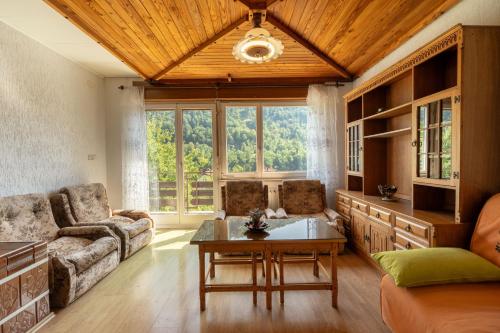 Apartmaji Loretica – khách sạn tại Most na Soci
