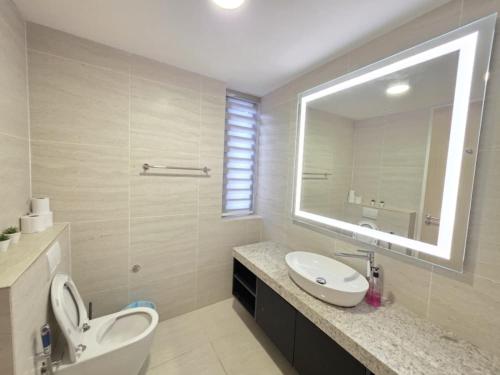 Star Residences KLCC- Luxora Stay - image 5