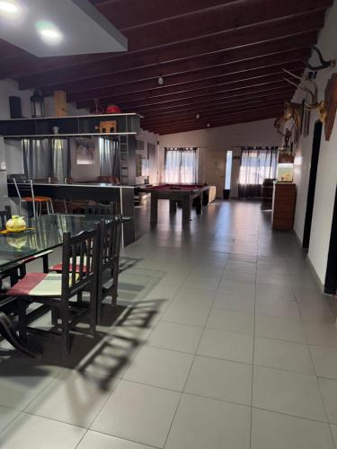 La quinta de felipe quinta con pileta climatizada in Paso del Rey