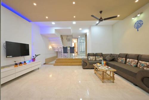 GG Friends Villa 73 - The Dream Stays ll 3 Ac rooms ll Pvt Pool in Khandala