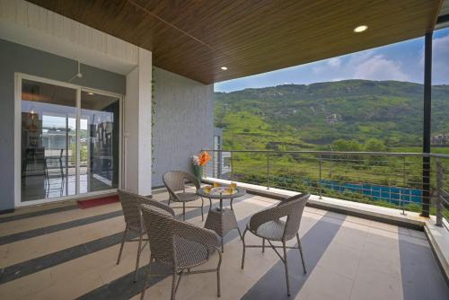GG Friends Villa 73 - The Dream Stays ll 3 Ac rooms ll Pvt Pool in Khandala
