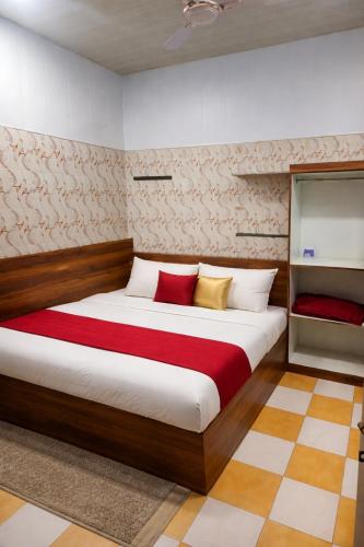 Hotel Vrindavan Dham  in มธุระ