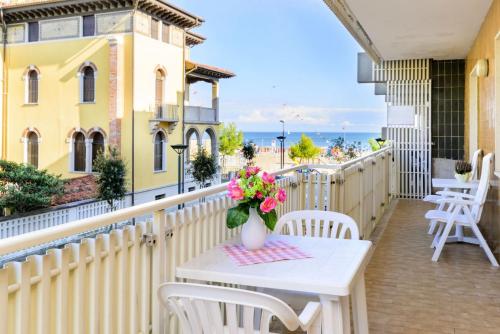 Sea view flat in Lignano