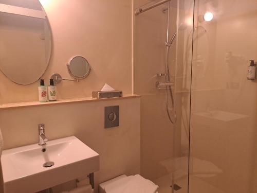 Circa 1905 Room Type - Small Double Room