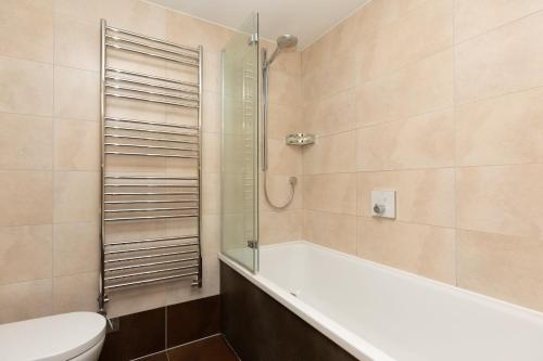 BnBNova - 2BR 2BA in Prime Soho & Fitzrovia - image 9