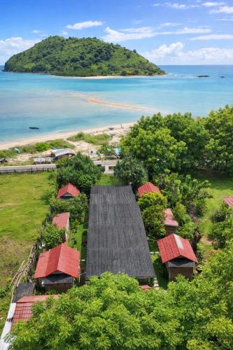 Ocean Fresh Surfhouse - Poto Tano