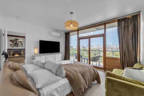 Spectacular Luxury Penthouse with NYC skyline view- 10 minutes to NYC in วีฮอว์เคน (NJ)
