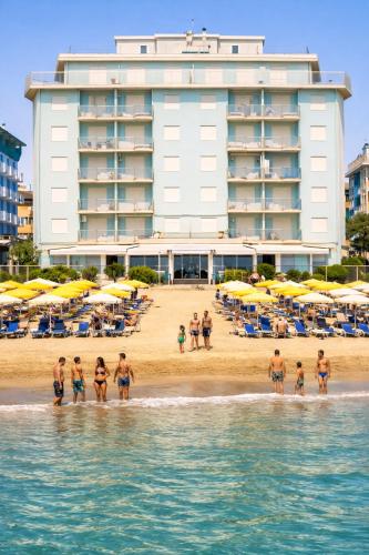 SEA PALACE - Ampio Appartamento - Spiaggia Privata - Condominio Fronte Mare