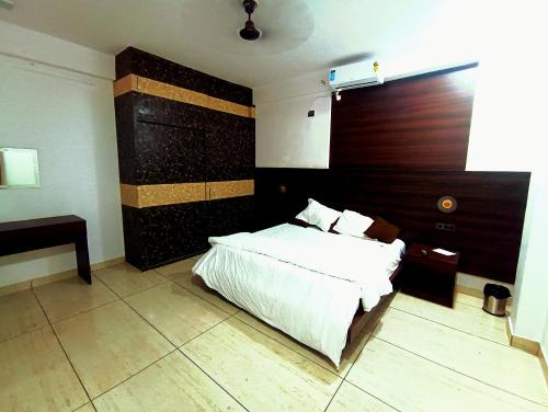 Hotel Vivara in Cantonment