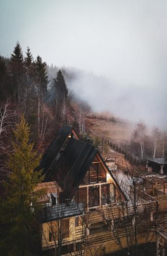 Black Roof in Mătişeşti