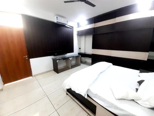 Hotel Vivara in Cantonment