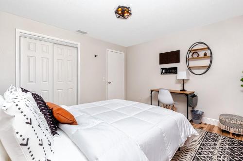 1034 3rd Ave SW Unit A in Largo, USA
