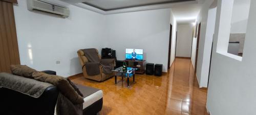 Facilities, Cerca de la Coromoto hasta 6 viajeros a 7 minutos del puente sobre el lago in Maracaibo