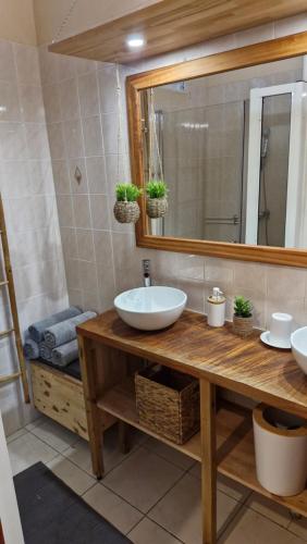 douche, Ô Logis Zen' (O Logis Zen') in Le Moule