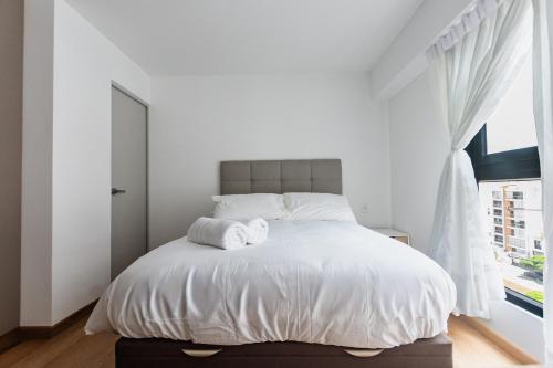 Stylish Loft in Miraflores Pool, Gym & Terrace