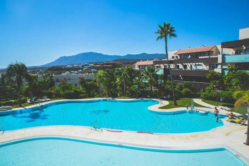 Úszómedence, Exclusivo apartamento en Los Flamingos Golf in Bel-Air