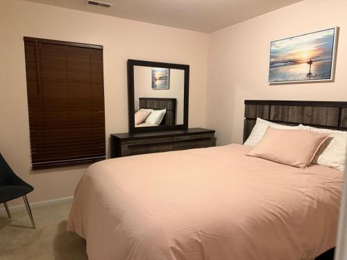 Beautiful Bed and Bath in Charlotte - Lowell, NC