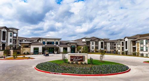 Létesítmények, Landing Stylish 1BD Clubhouse in Weston (TX)