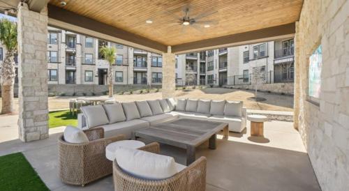 Létesítmények, Landing Stylish 1BD Clubhouse in Weston (TX)