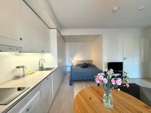 Easy Stay Rooms & Apartments near Airport 2