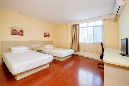Hanting Express Mianyang Wuyi Square Branch