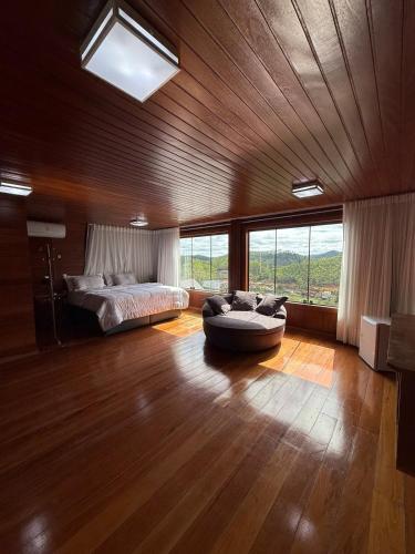 Bela Vista Chalet - inside China Park Eco Resort in Marechal Floriano