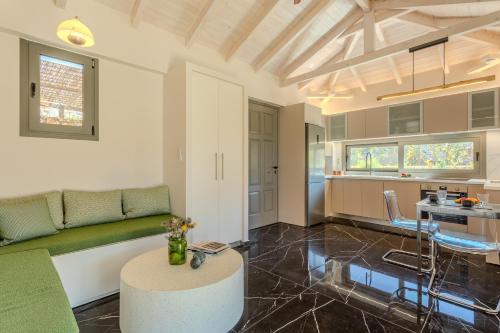 Thalassori Villas in Riglia