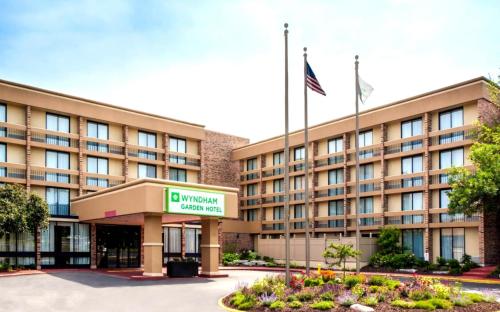 Baymont by Wyndham Schaumburg Chicago Northwest in Schaumburg