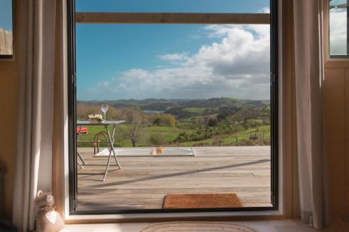 Skats, HavenRidge Alpaca Glamping Cabins in Kaiwaka