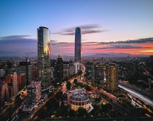 Arriendo de departamento en el barrio el GOLF Cercano a Costanera Center