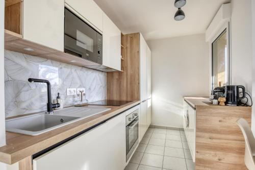 Kitchen, Escale boheme chic - 7 min to Paris Gare de Lyon - Secure Private parking in Alfortville