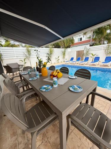 Villa Artemis - 150m from Kapparis Beach in Paralimni
