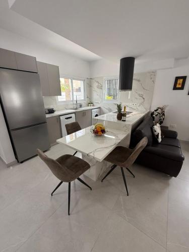 Villa Artemis - 150m from Kapparis Beach in Paralimni
